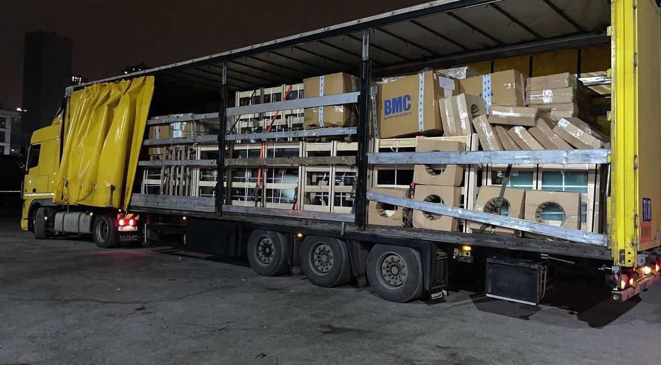 8c9c9435-c3f3-4cc7-ba55-1d80b24e53d2